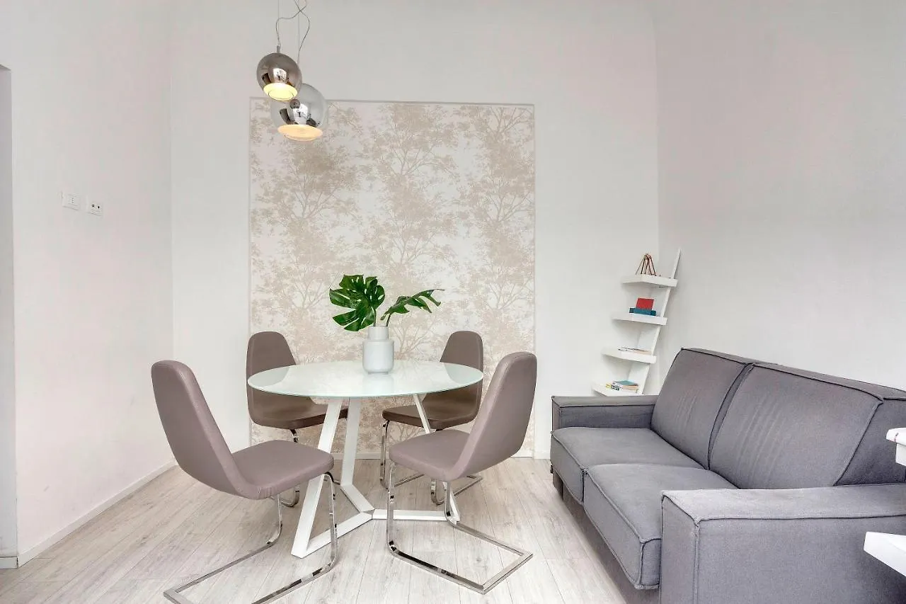 Velluti Apartment By Mamo Florence 0*,