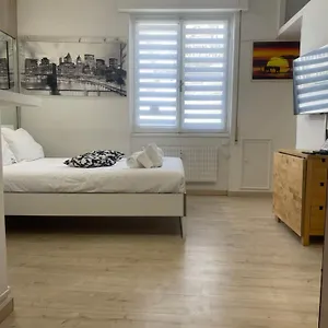 Living Apartment Genoa