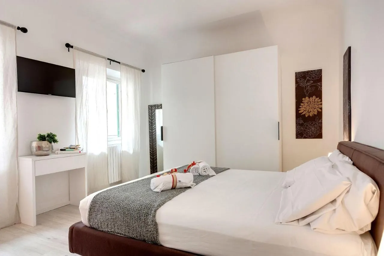Velluti Apartment By Mamo Florencja